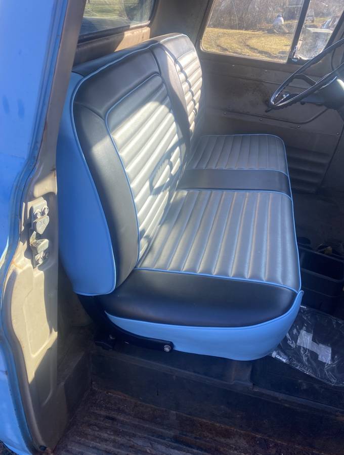 Chevy-apache-1959-blue-6