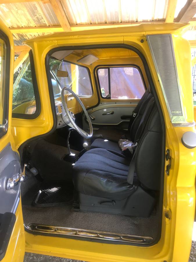 Chevy-apache-1961-yellow-1