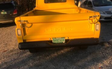 Chevy-apache-1961-yellow-12