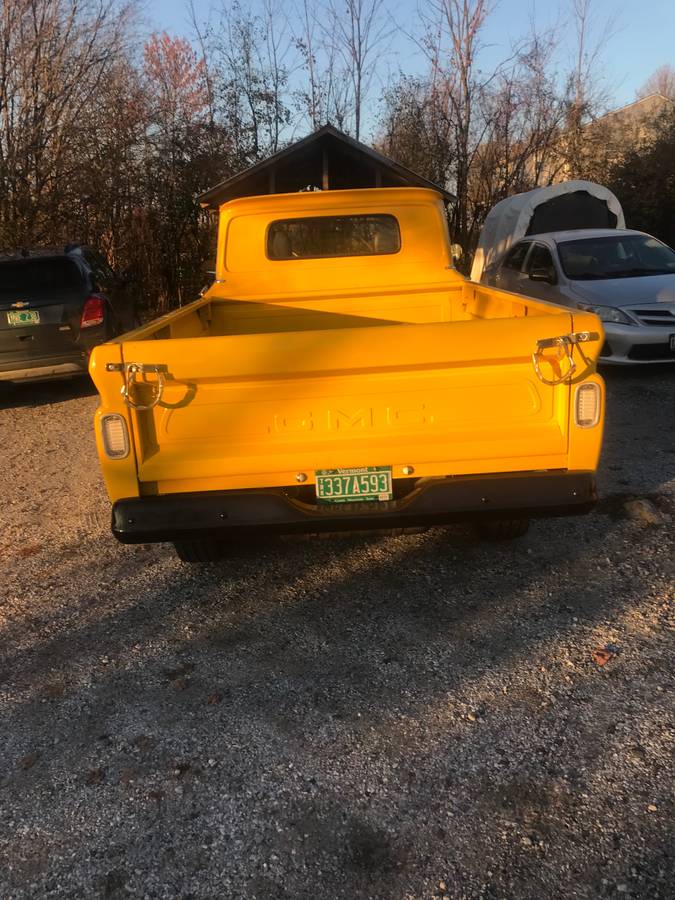 Chevy-apache-1961-yellow-12