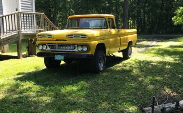 Chevy-apache-1961-yellow
