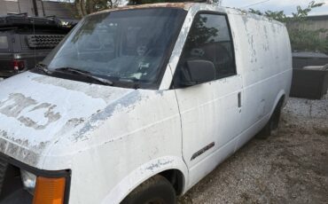 Chevy-astro-cargo-van-1992-white