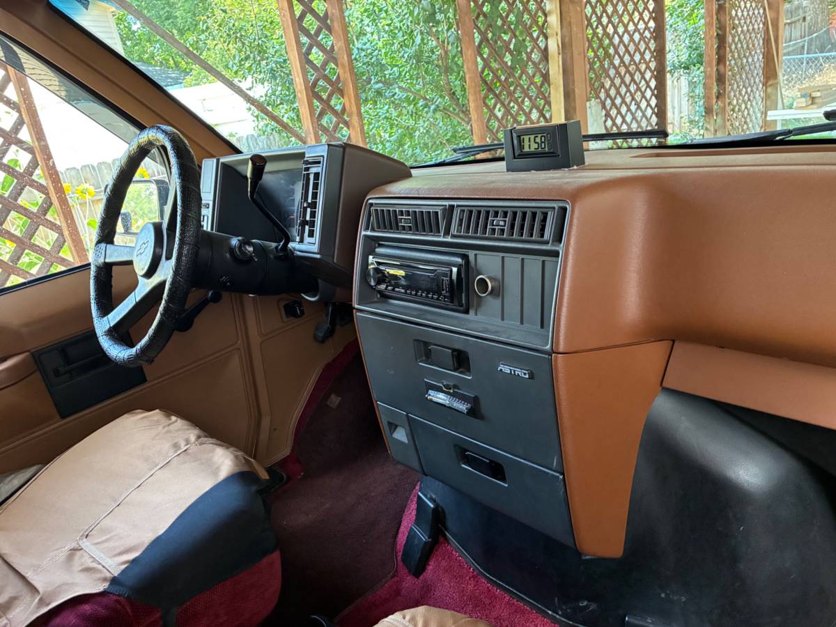 Chevy-astro-tiger-gt-1989-4