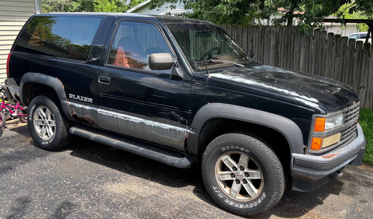 Chevy-blazer-1992-black-1