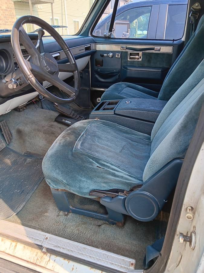 Chevy-blazer-4x4-1989-white-9