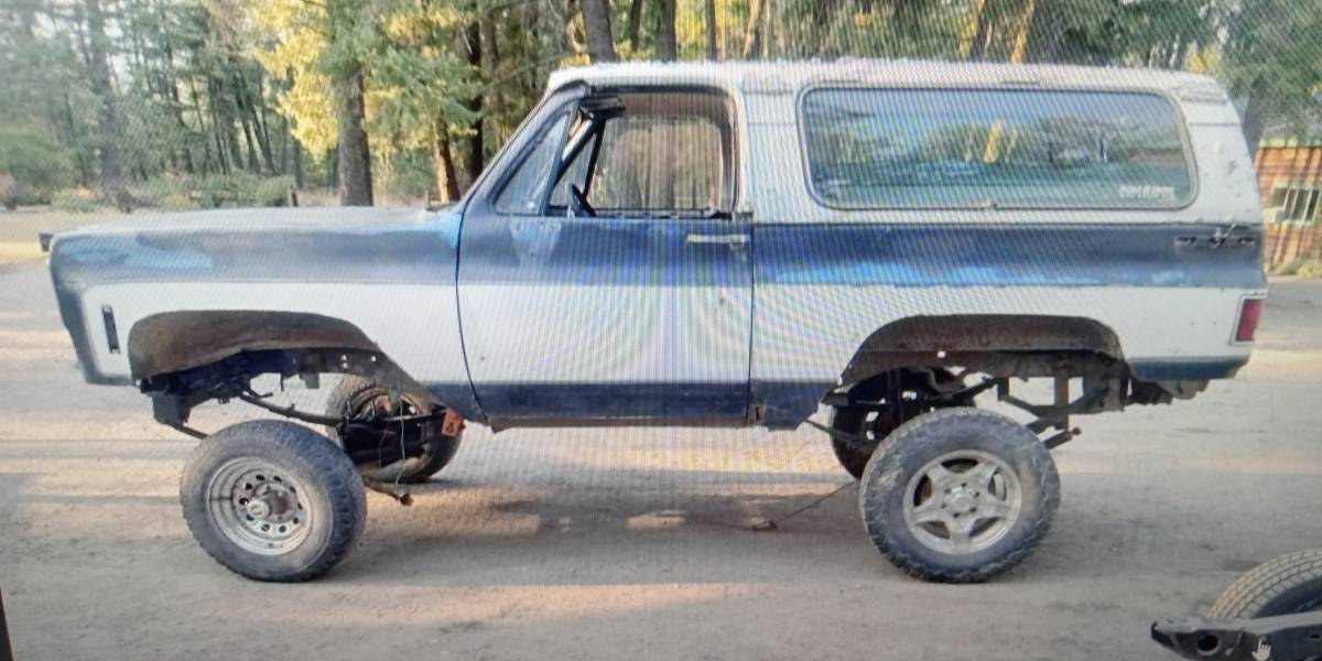 Chevy-blazer-k5-1975-custom-1