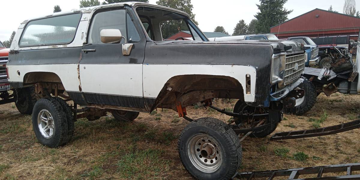 Chevy-blazer-k5-1975-custom-2