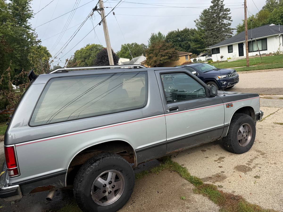 Chevy-blazer-s10-1989-4