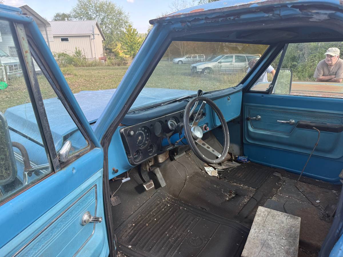 Chevy-c-10-1972-blue-11