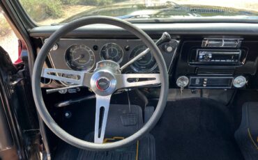 Chevy-c-10-factory-short-bed-1968-custom-12