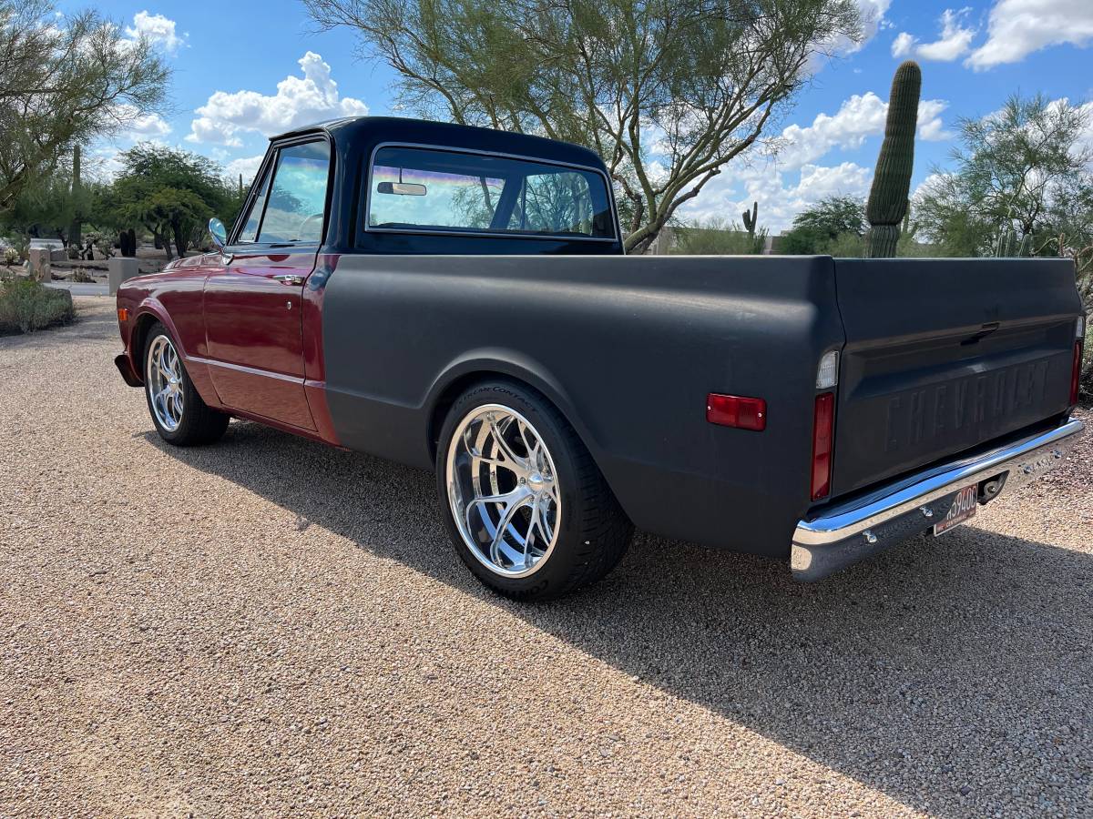 Chevy-c-10-factory-short-bed-1968-custom-3