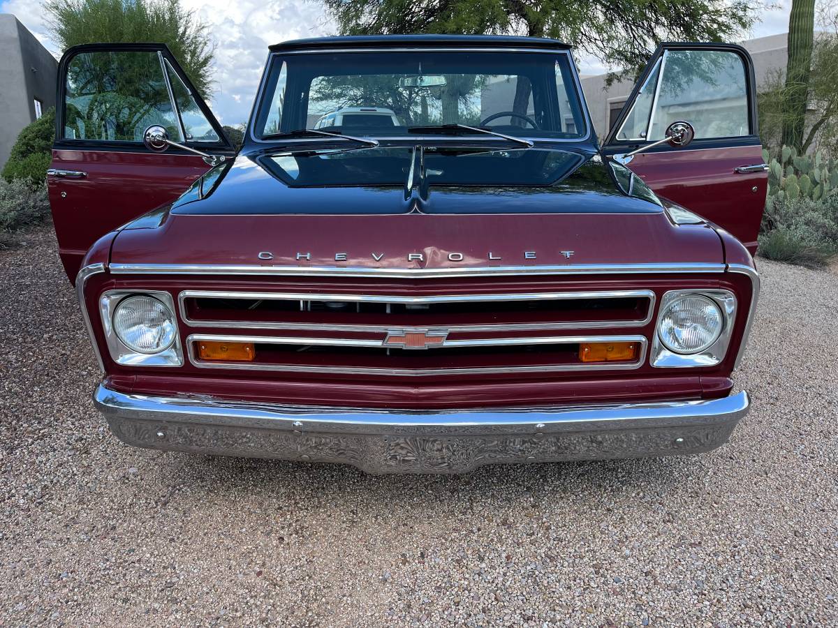 Chevy-c-10-factory-short-bed-1968-custom-4