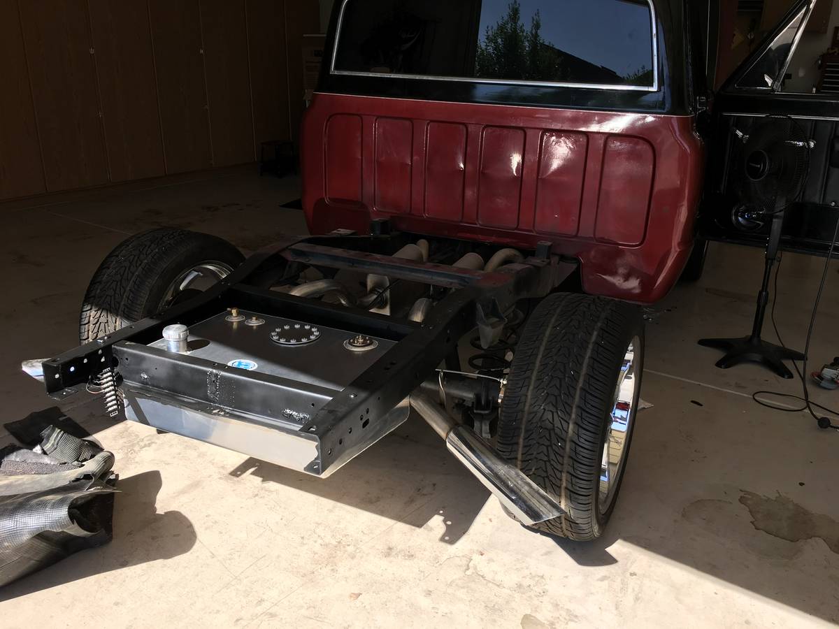 Chevy-c-10-factory-short-bed-1968-custom-7