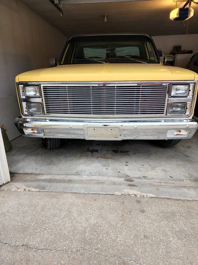 Chevy-c-10-pickup-1981-yellow-4