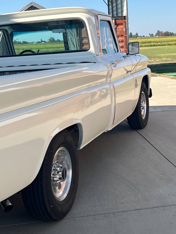 Chevy-c-20-1964-white-13