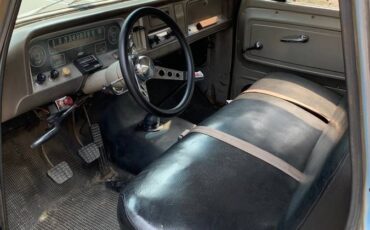 Chevy-c-20-truck-1966-grey-10