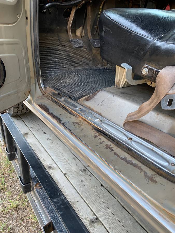 Chevy-c-20-truck-1966-grey-14