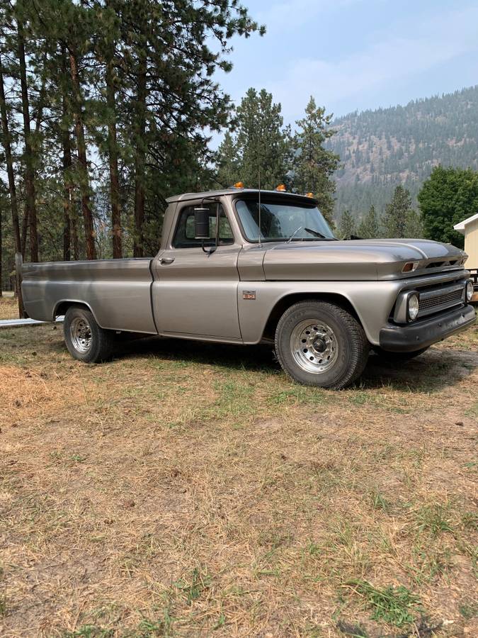Chevy-c-20-truck-1966-grey-17