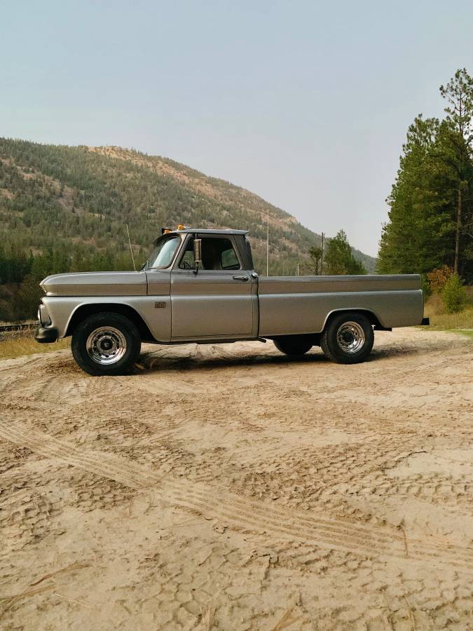 Chevy-c-20-truck-1966-grey-8