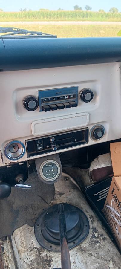 Chevy-c-30-diesel-1968-white-2