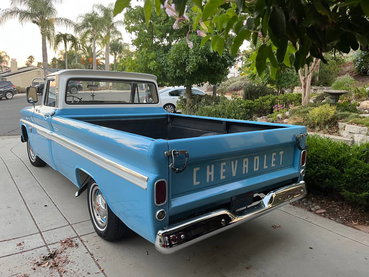Chevy-c10-1966-blue-3