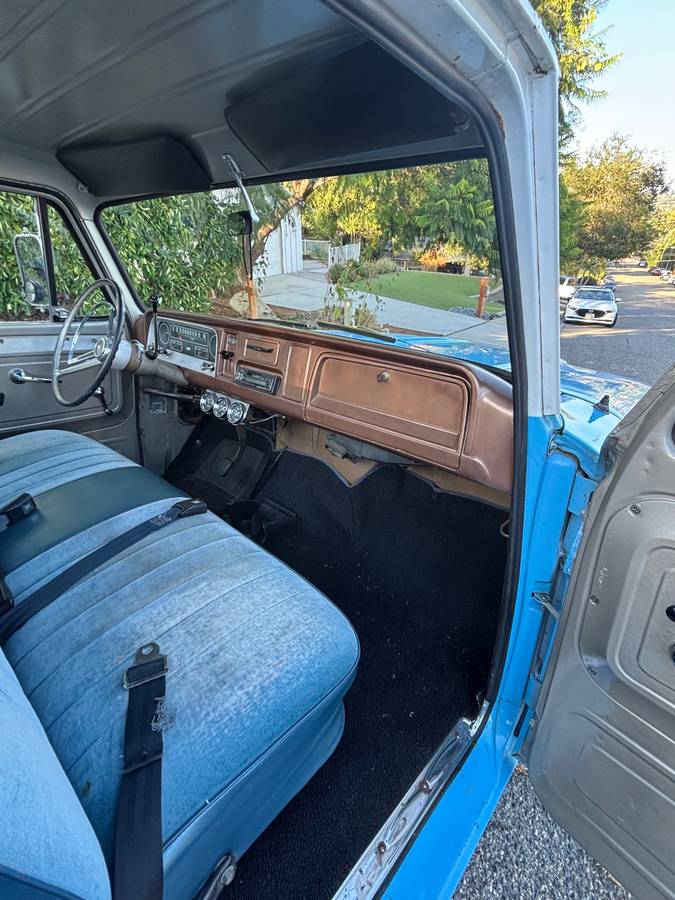 Chevy-c10-1966-blue-7