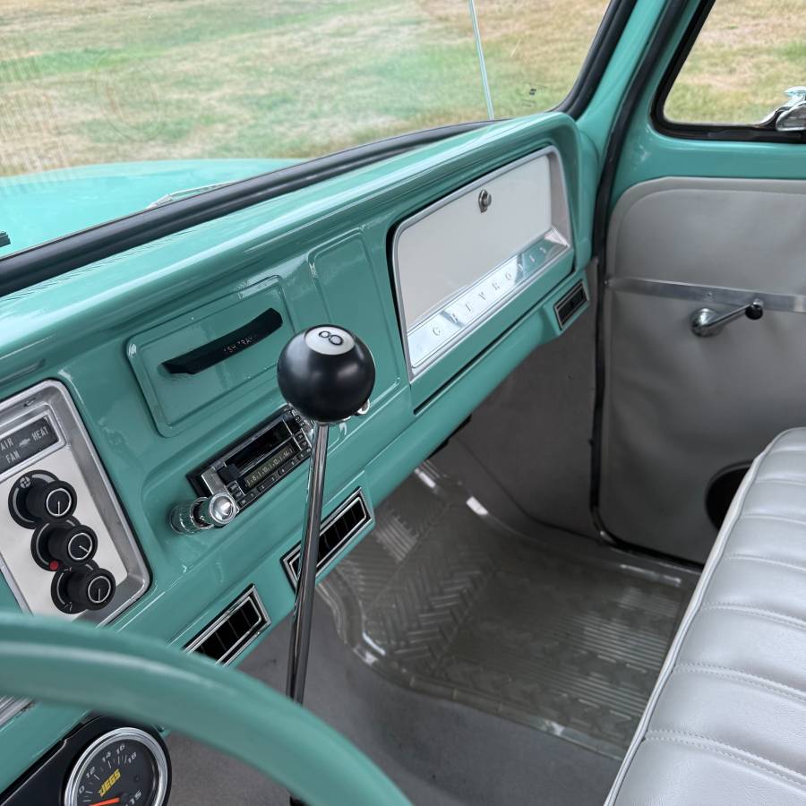 Chevy-c10-1966-green-10