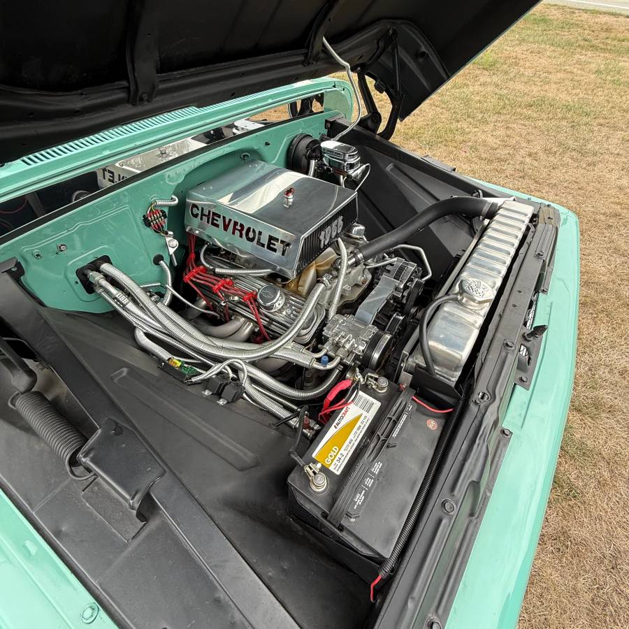Chevy-c10-1966-green-3