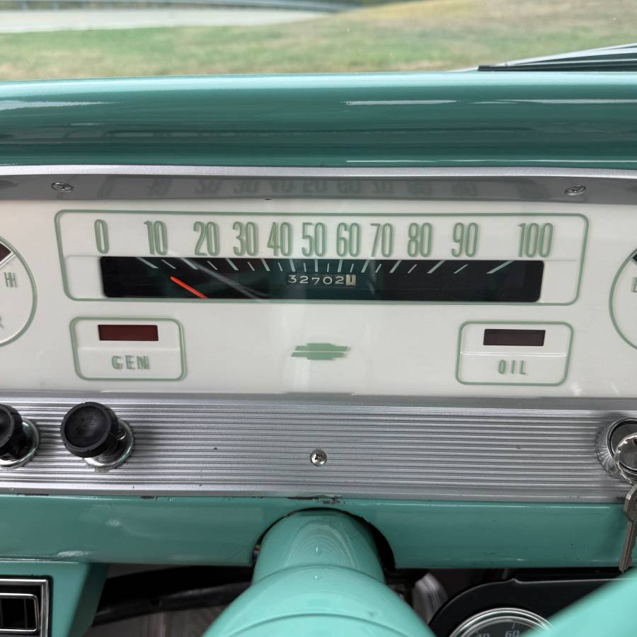 Chevy-c10-1966-green-8