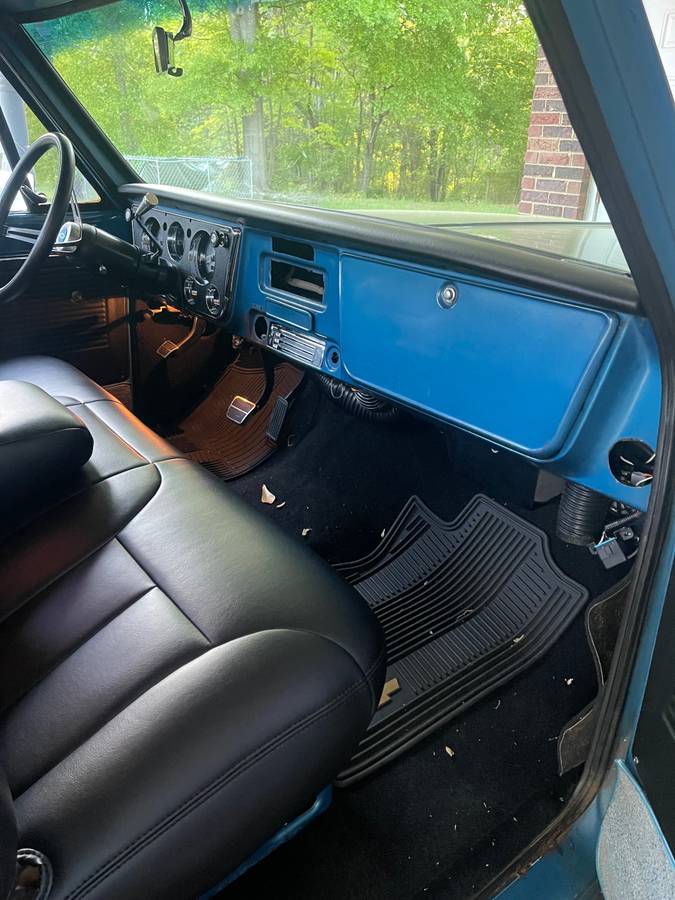 Chevy-c10-1970-blue-16
