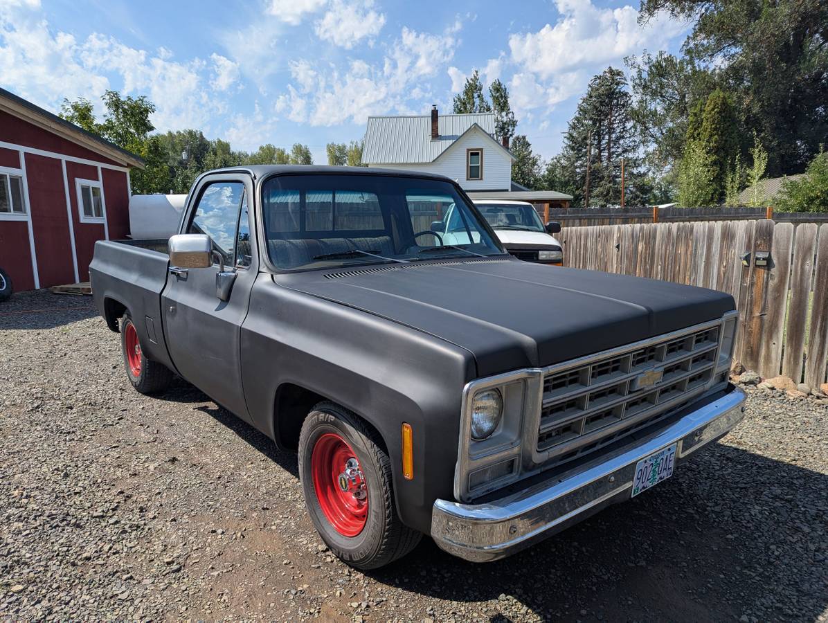 Chevy-c10-1979-black-2
