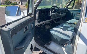 Chevy-c10-1981-white-10