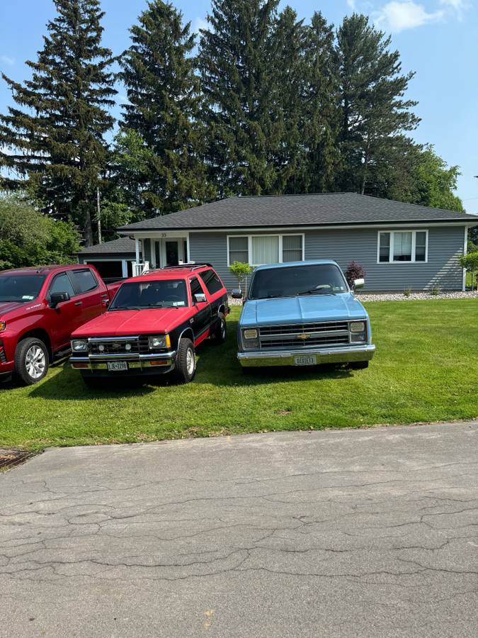 Chevy-c10-1986-blue-1