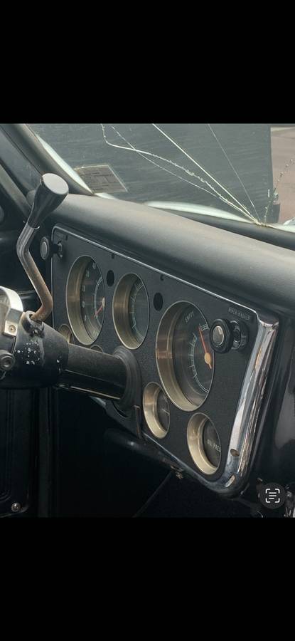 Chevy-c10-short-bed-1968-black-16