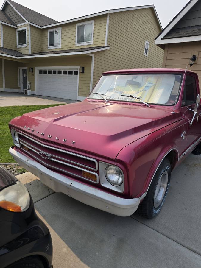 Chevy-c10-shortbox-1967-custom-2