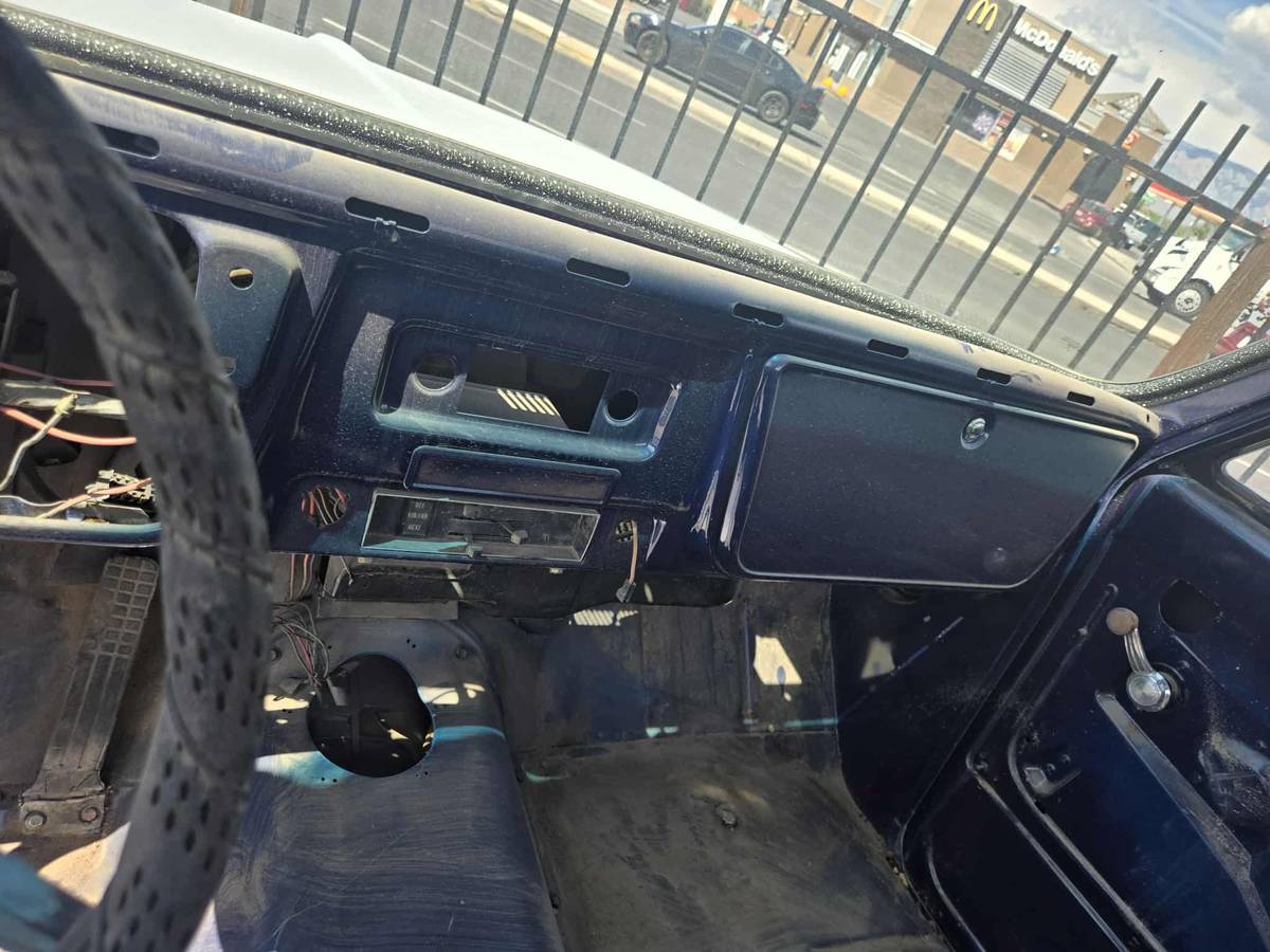 Chevy-c10-truck-1967-grey-11
