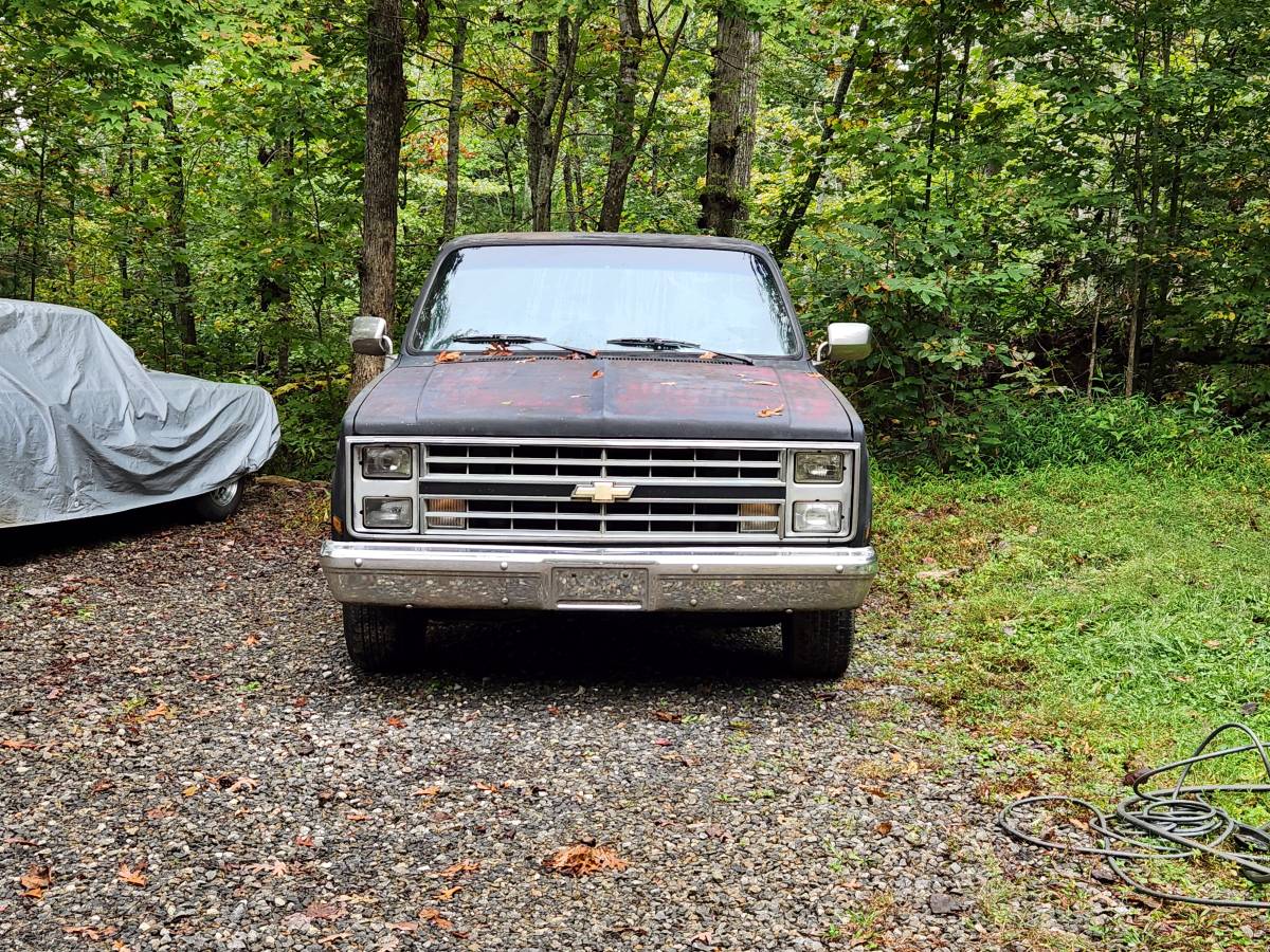 Chevy-c10-truck-1985-grey-1