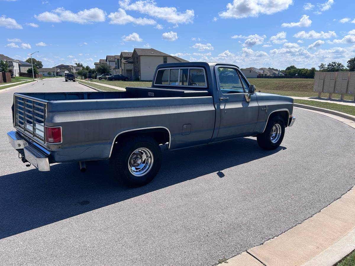 Chevy-c10-truck-1987-grey-10