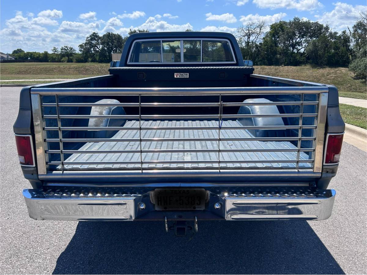 Chevy-c10-truck-1987-grey-2