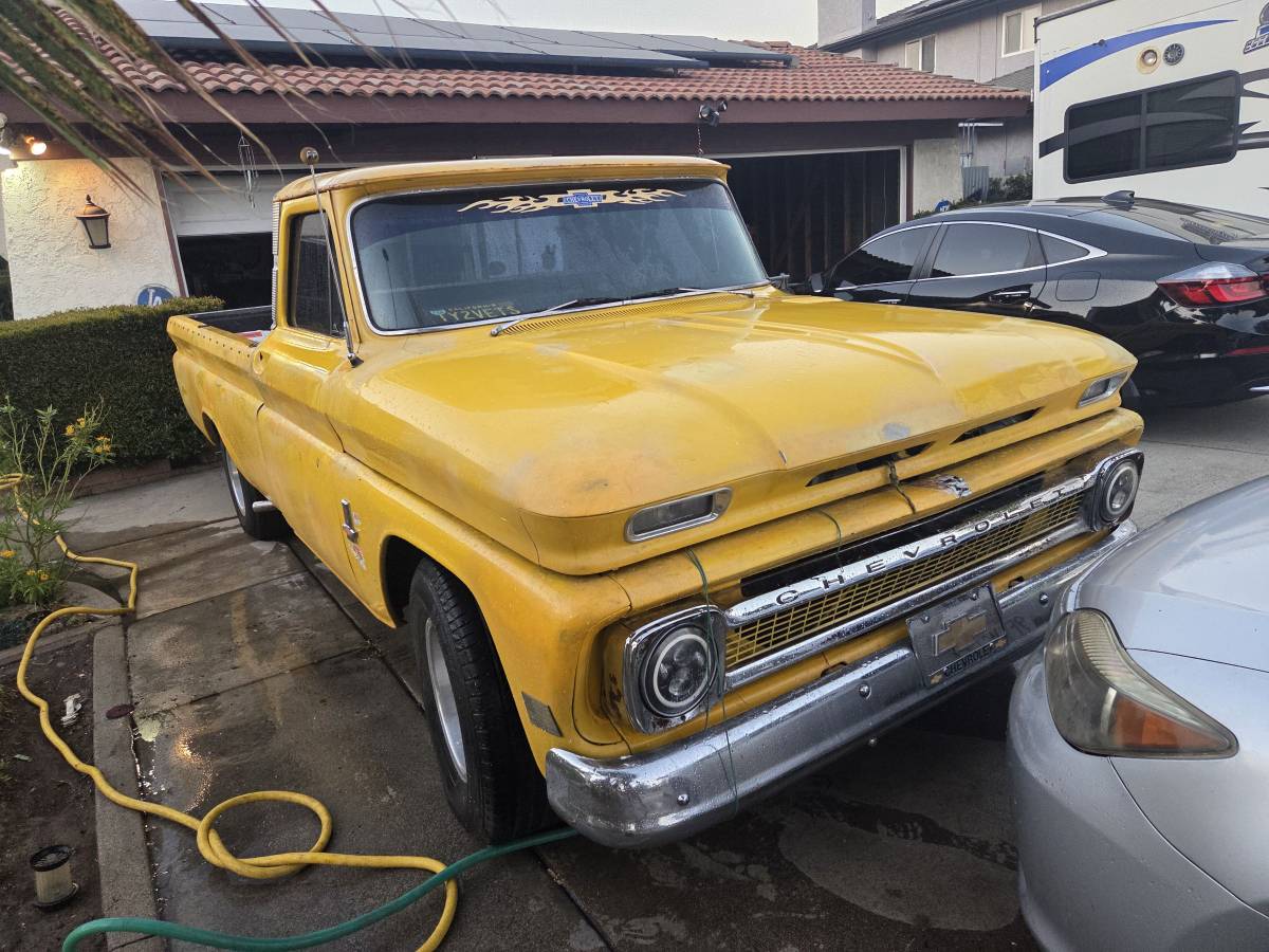 Chevy-c10-truck-custom-1963-yellow-5