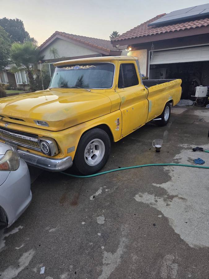 Chevy-c10-truck-custom-1963-yellow-8
