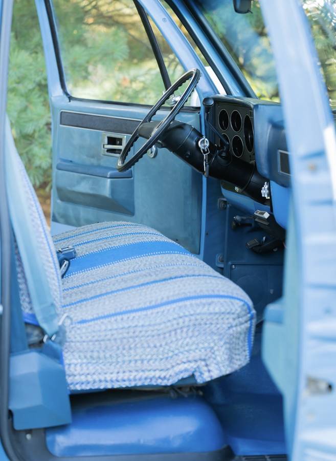 Chevy-c10-truck-diesel-1982-3
