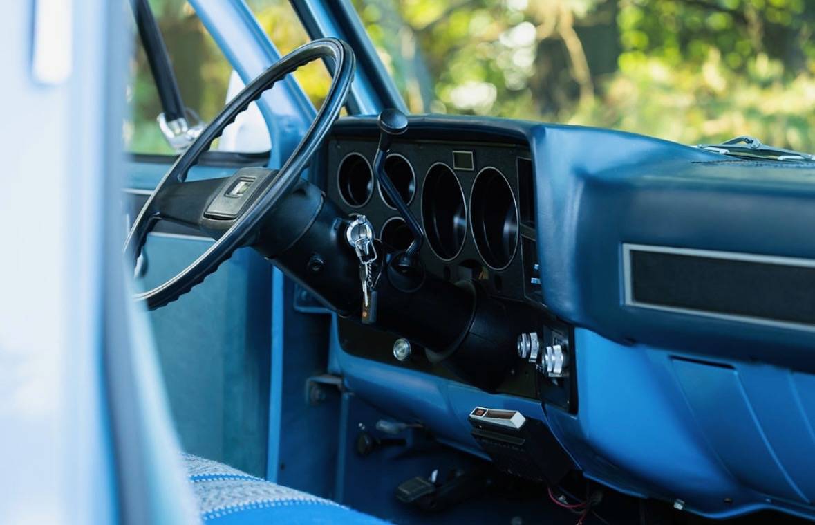 Chevy-c10-truck-diesel-1982-6