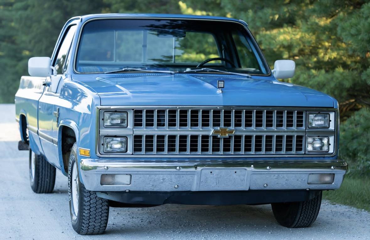 Chevy-c10-truck-diesel-1982-9
