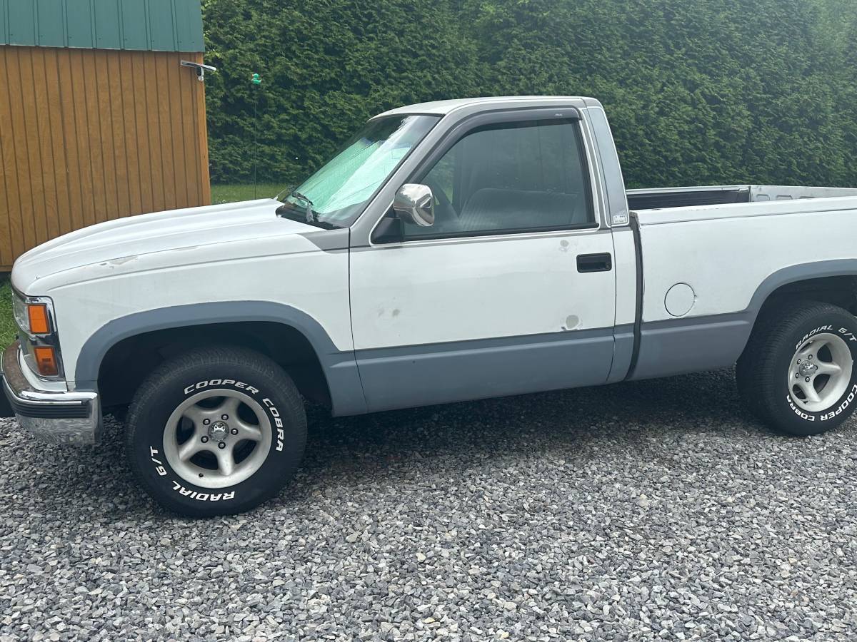Chevy-c1500-1988-white-6