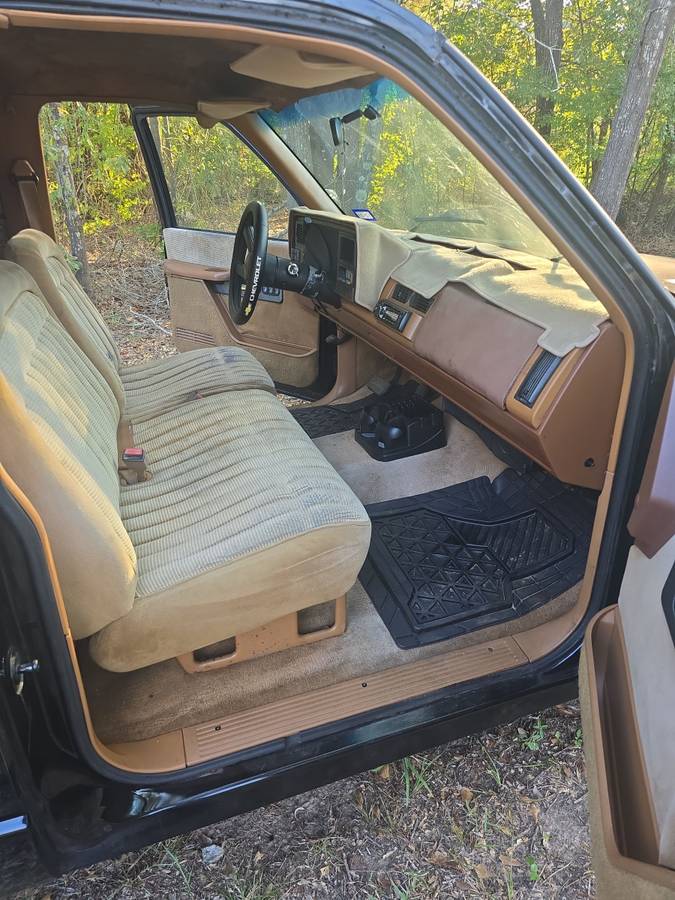 Chevy-c1500-1990-black-3