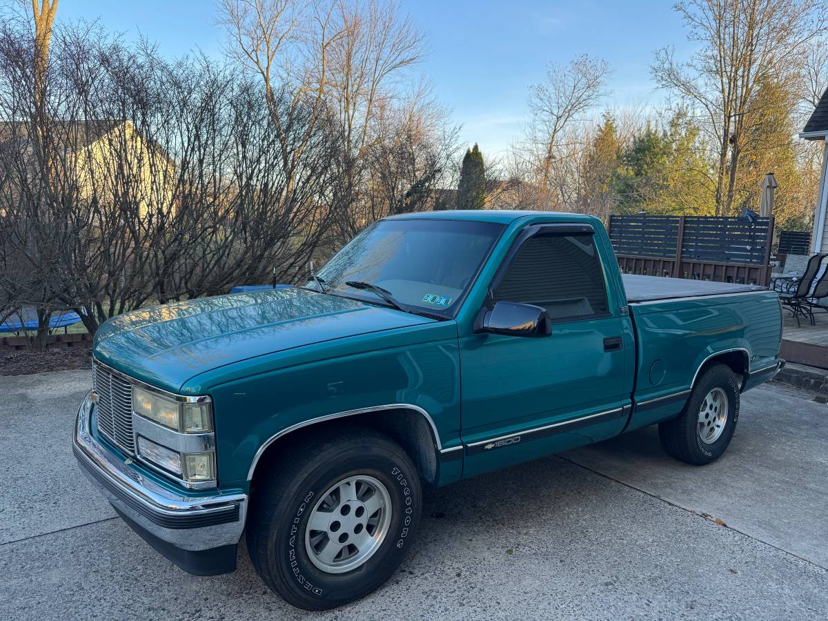 Chevy-c1500-cheyenne-1995-green