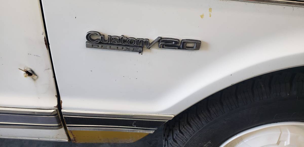 Chevy-c20-1972-yellow-4