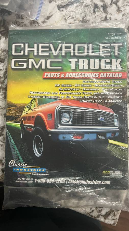 Chevy-c20-1975-white-15