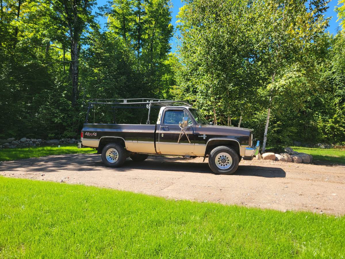 Chevy-c20-1984-brown-4